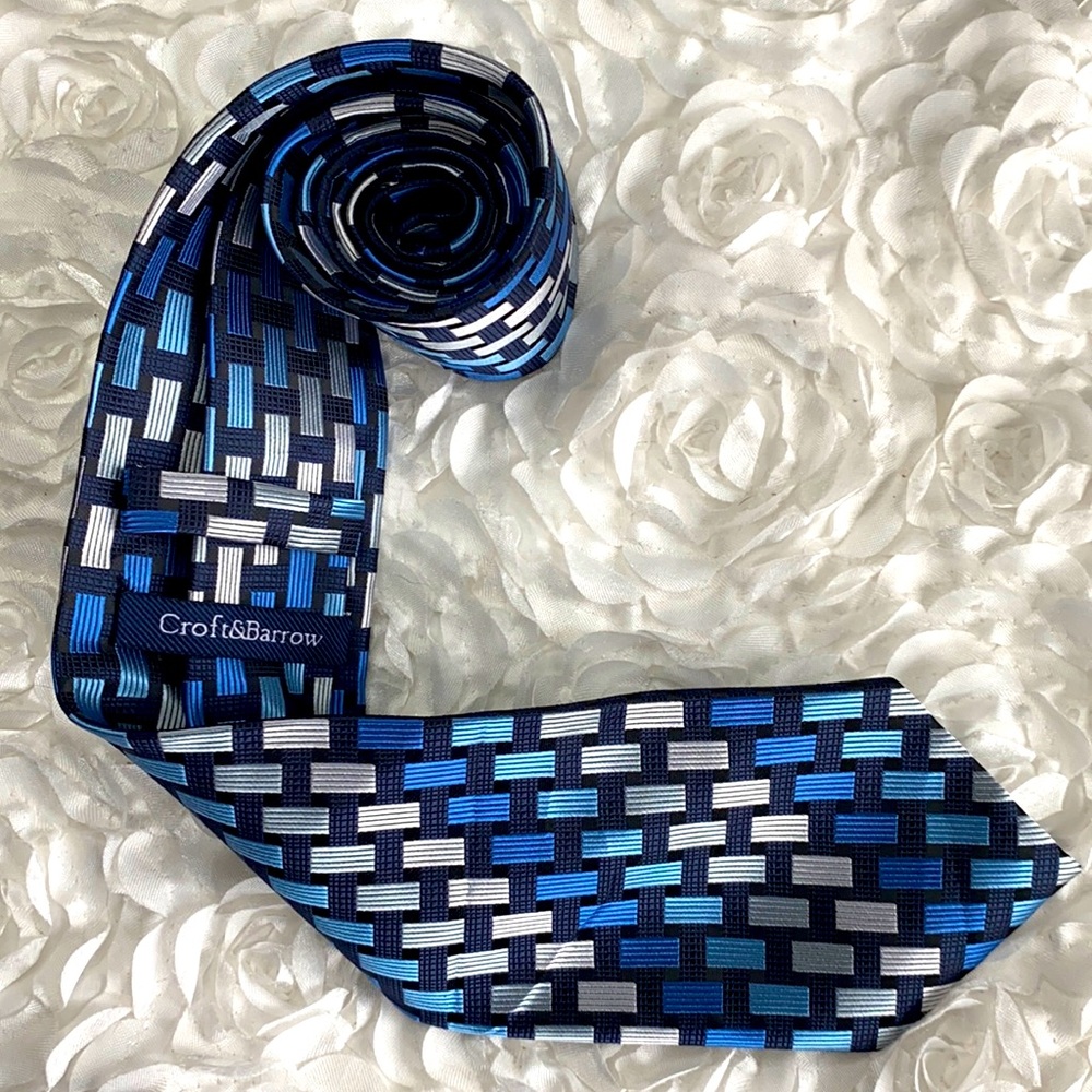 3/$30 New Croft & Barrow‎ blue tie
